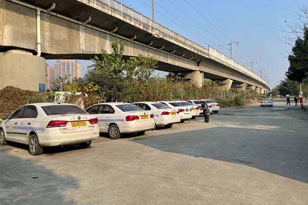 成都长征驾校报名价格表